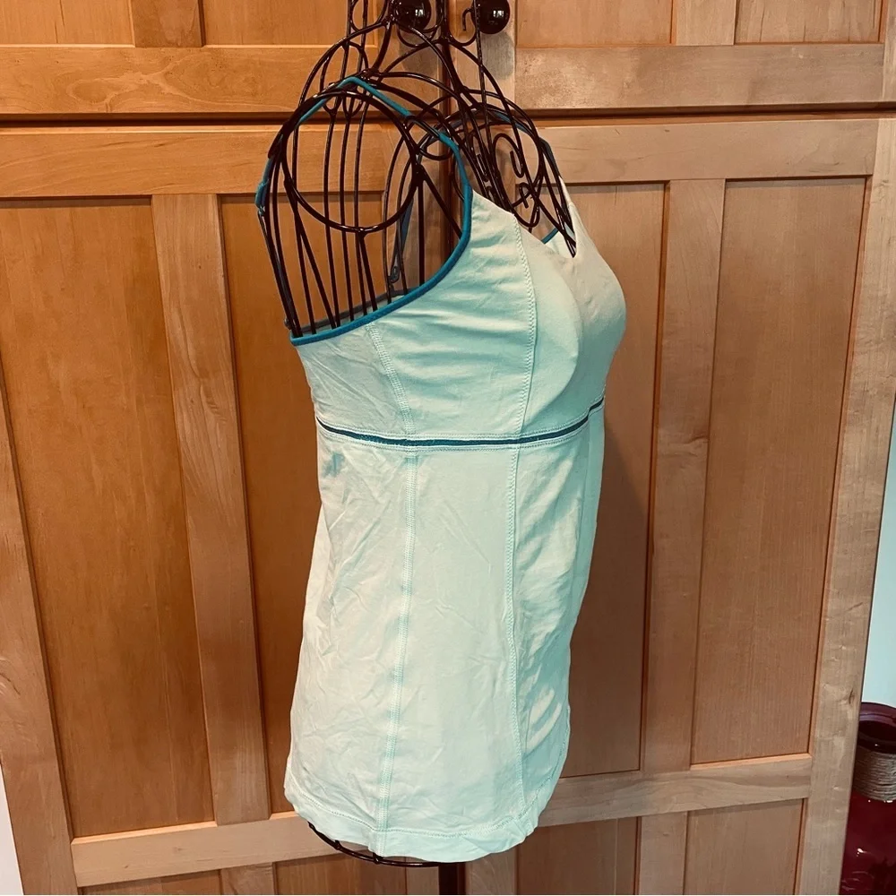 Lululemon blue green sleeveless tank Top workout athletic wear size XS - Picture 3 of 6